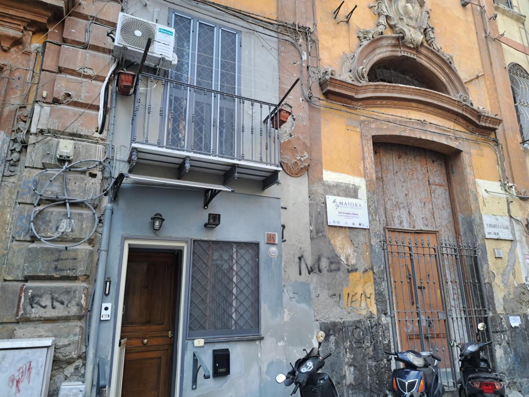 Stop Al Duomo Napoli Eksteriør billede